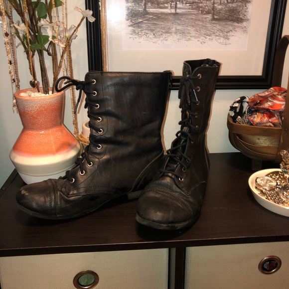 Target Shoes - Combat Boots - 3/$25✨✨
